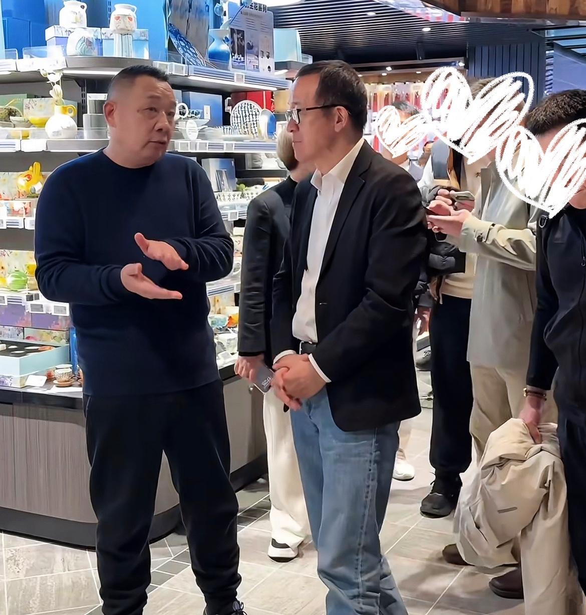 于东来可能始料未及，他简单的力挺行为，却激怒了董宇辉庞大的粉丝群体。这出