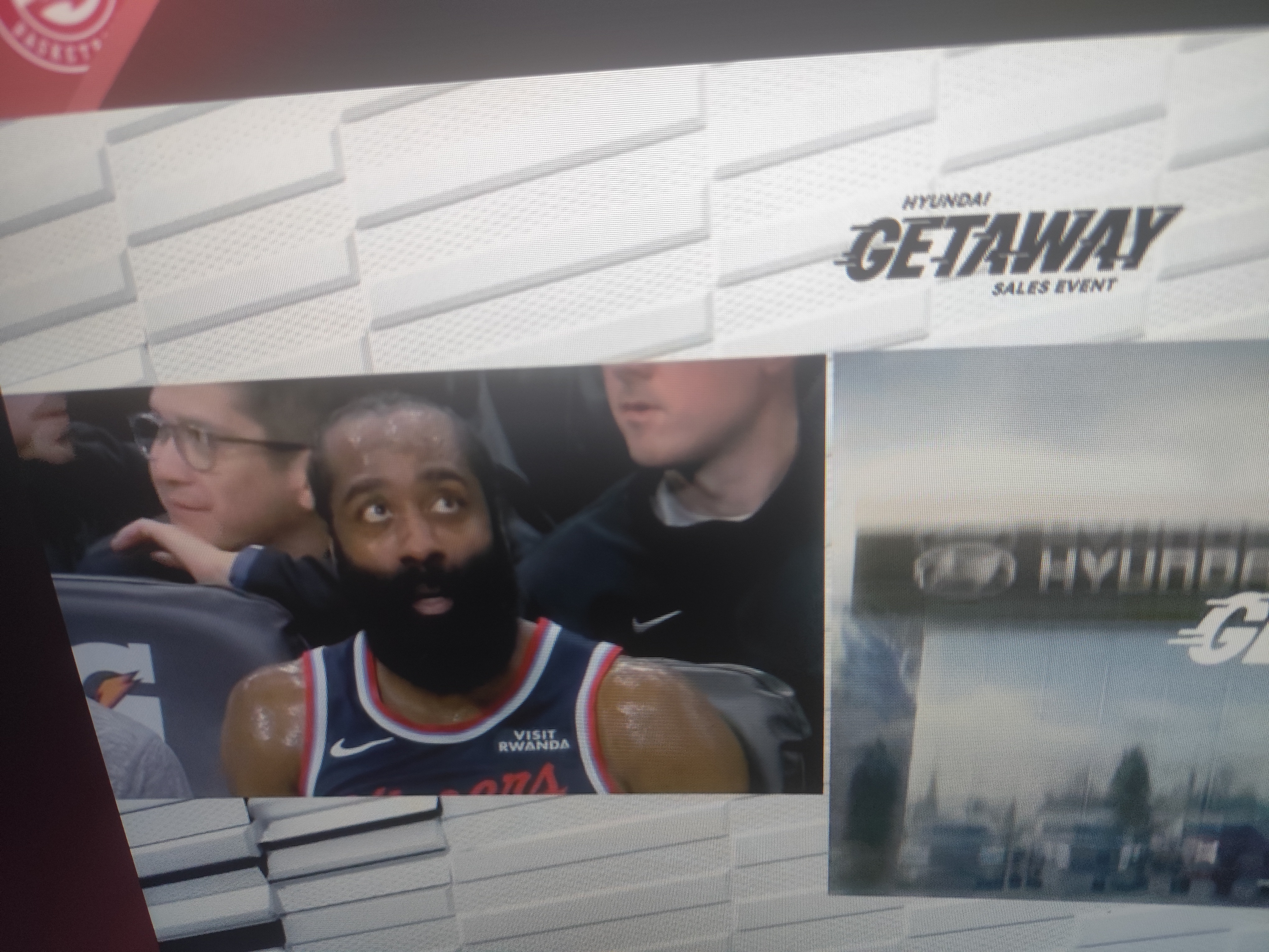 我好像看到哈登流出来鼻涕啊！还是汗啊？[doge]快船vs老鹰​​​