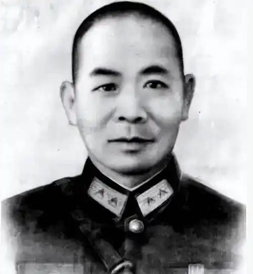 吴石将军遇害后，上级曾和他留在大陆的儿子吴韶成有过一次秘密谈话。 那场谈话的