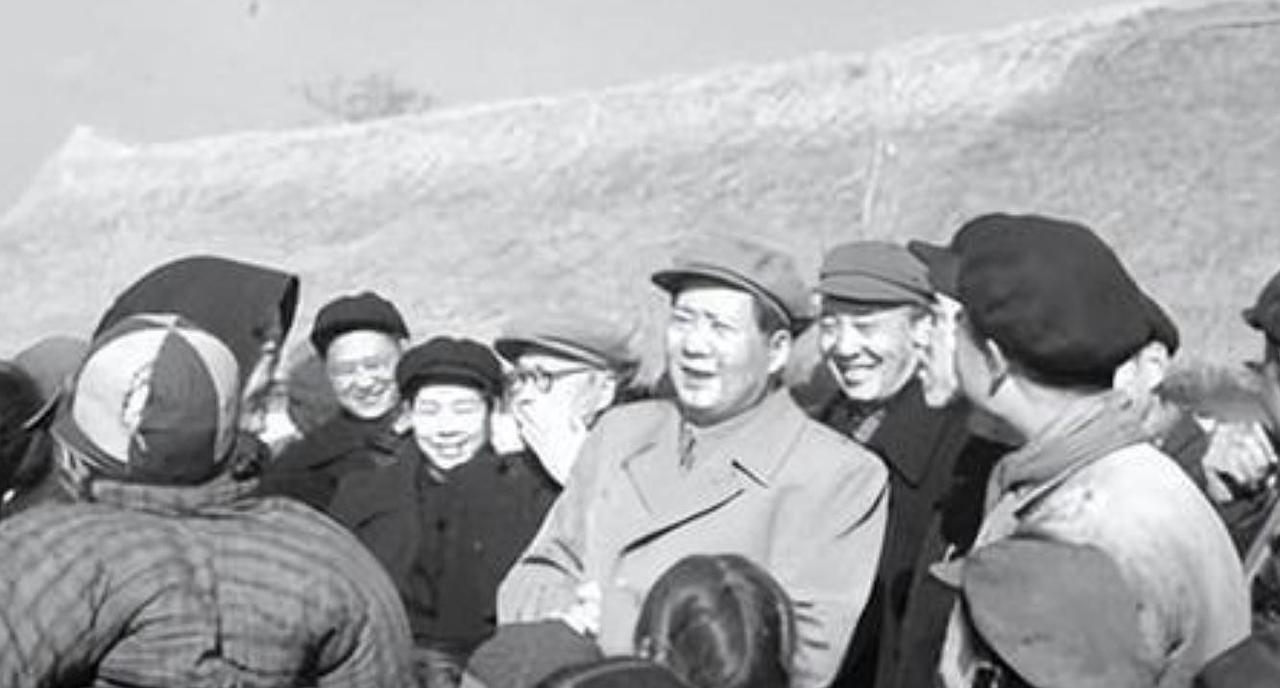毛泽东有一句话，人们常说是他最“霸气”的语录之一：“不论你官多大，无非是当主席、