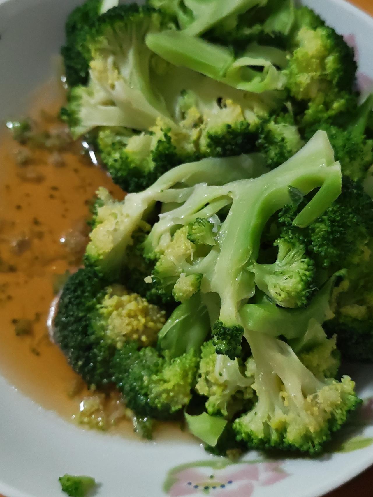 随礼的九大等级，你了解多少？同事随礼，通常200元远亲随礼，一般200元近