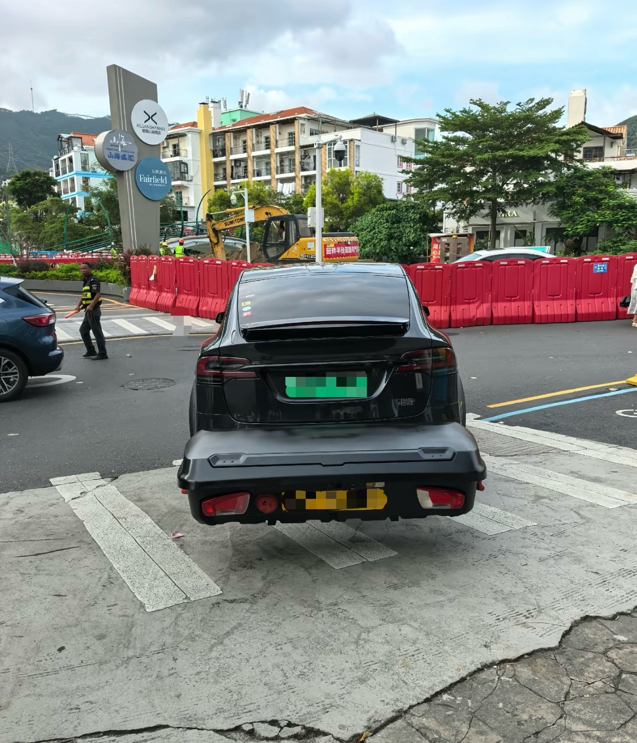这好看吗？从后面看起来像磁悬浮一样[捂脸哭][捂脸哭][捂脸哭]​​​