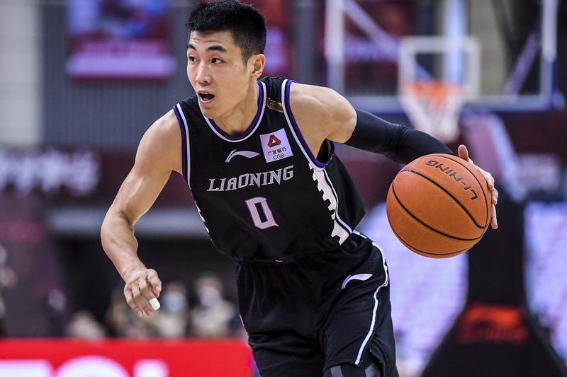 山东男篮大比分输给上海队，球队近期状态糟糕，能不能不让高诗岩打了？没有球商！没有