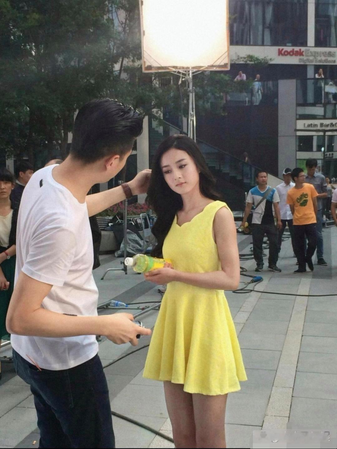 早期的赵丽颖，我的妈呀差点都没认出来