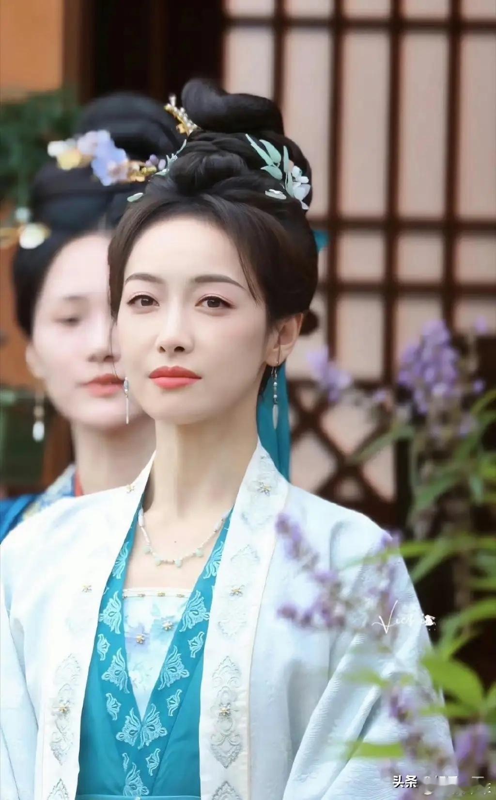 成毅半永久疲态，龚俊还不如男配常华森，罗云熙的螳螂彩妆，上三部剧弃三部剧，现在终