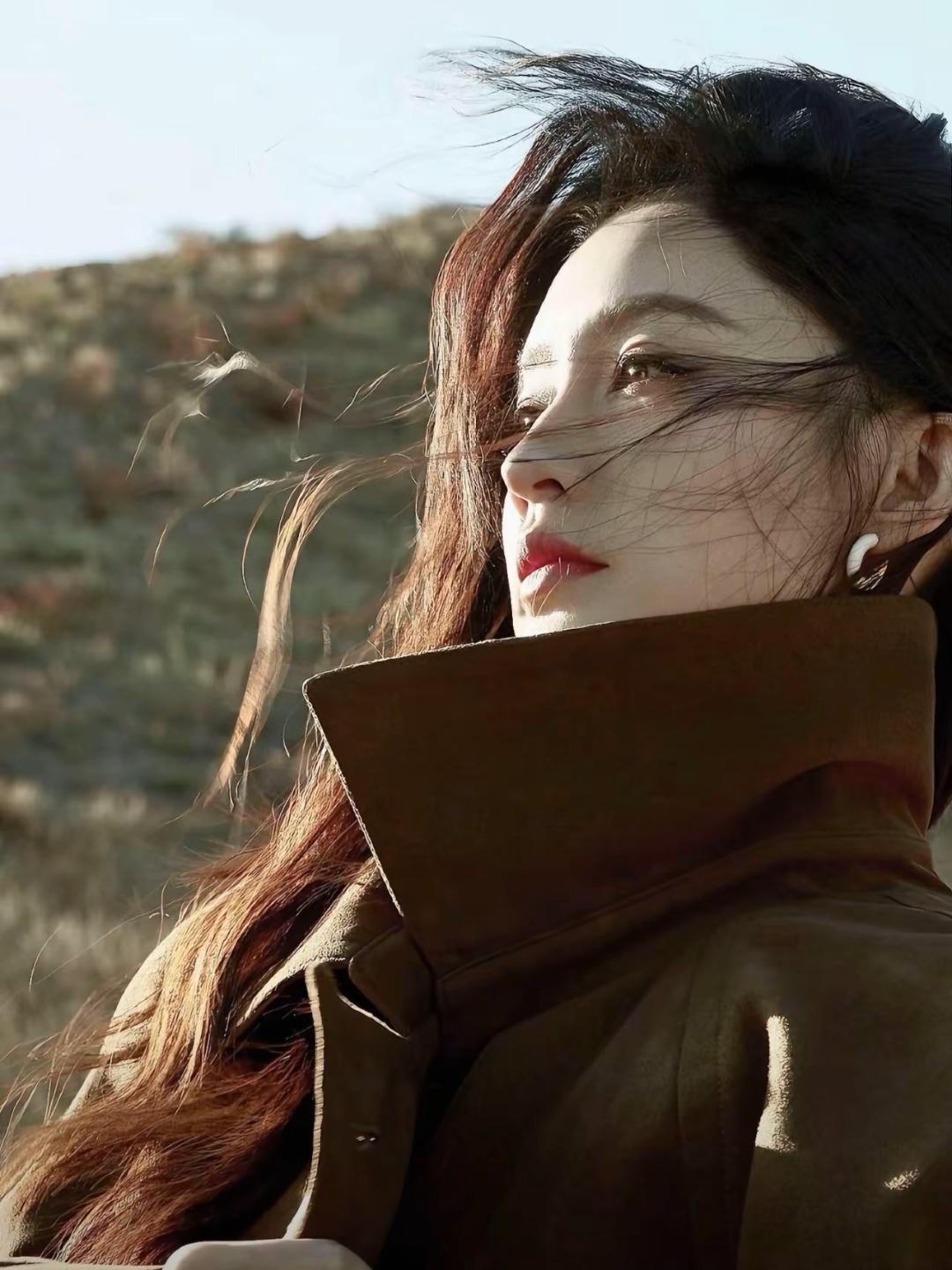 胡歌李沁“收山”传闻与《一笑随歌》的真相：理性吃瓜，静待官宣近日，网络热议“