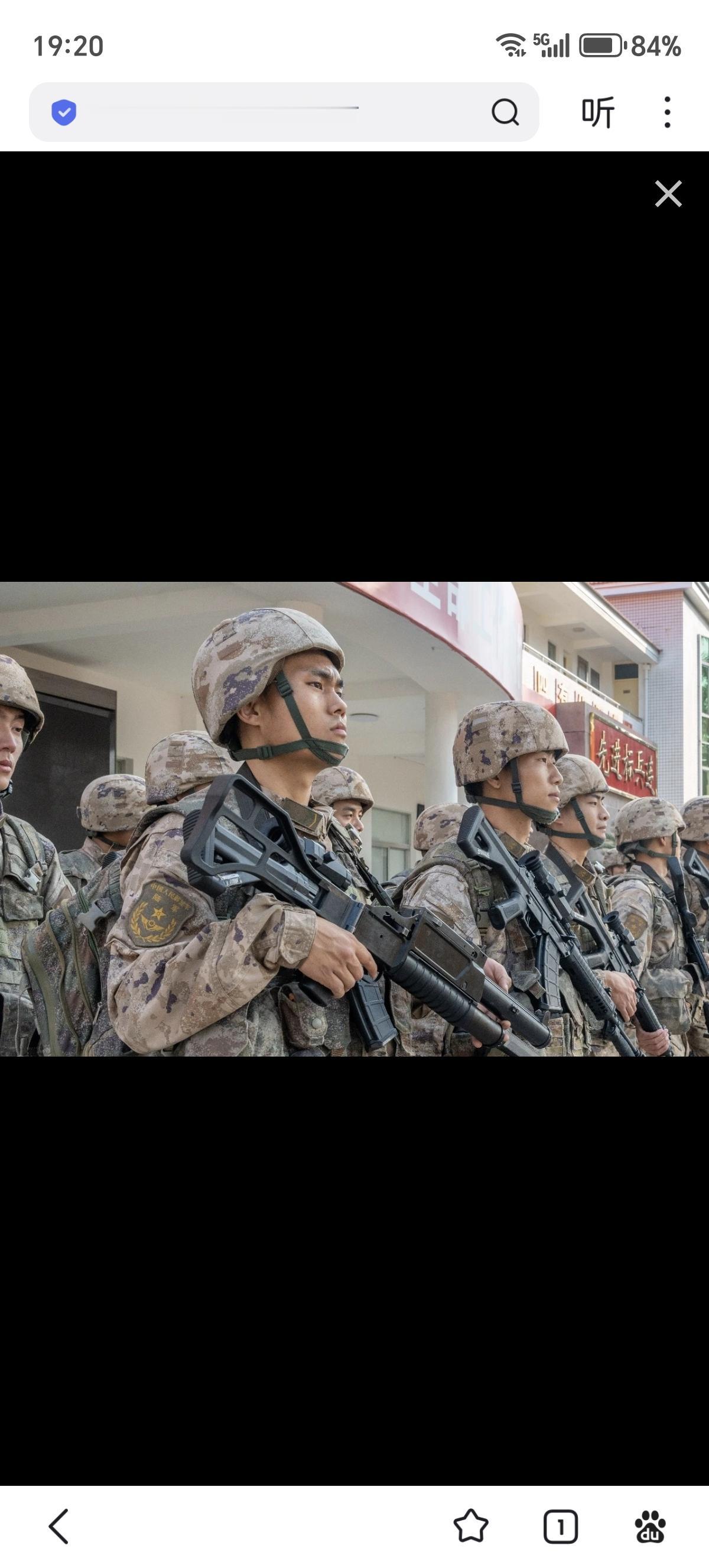 QLL12泵动榴弹发射器能打爆震弹，不知道能不能打杀伤弹。