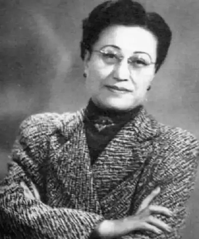 1961年，周总理在西花厅会见了蒋介石的前妻陈洁如，怎料到对方开口第一句话，就是