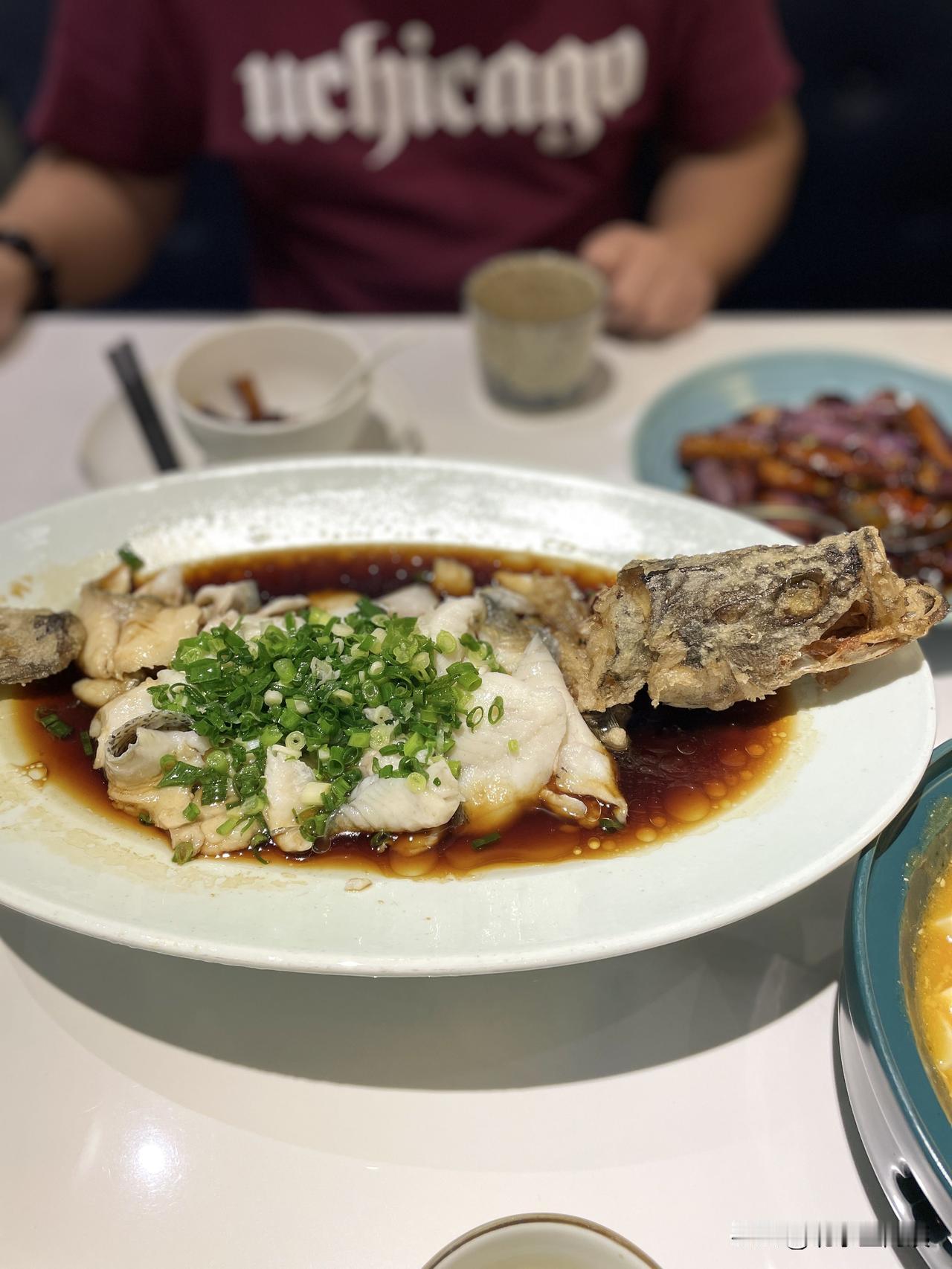 离我家不远的崇文门国瑞城三楼的鹿港小镇，绝对是我们家聚餐的常驻据点！不用纠结