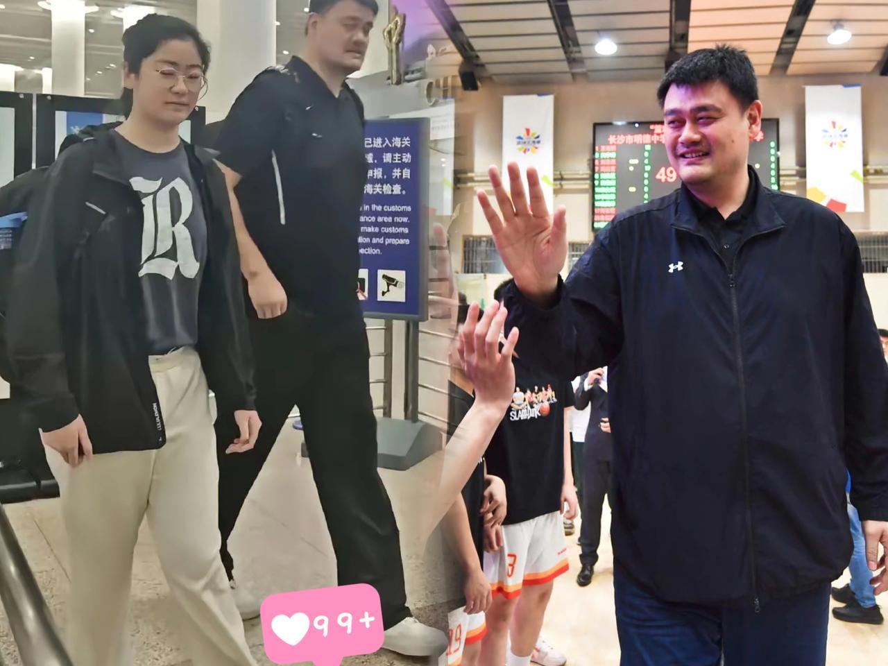 15岁就快飙到2米，姚明女儿姚沁蕾的身高又让网友操碎了心，纷纷念叨“这以后咋