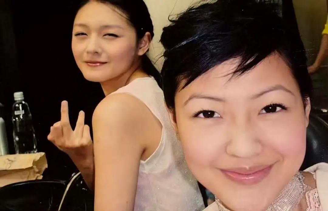 对于小s来说，大s的离去是一辈子都无法抹去的伤痛尤其是她也到了48岁，那是