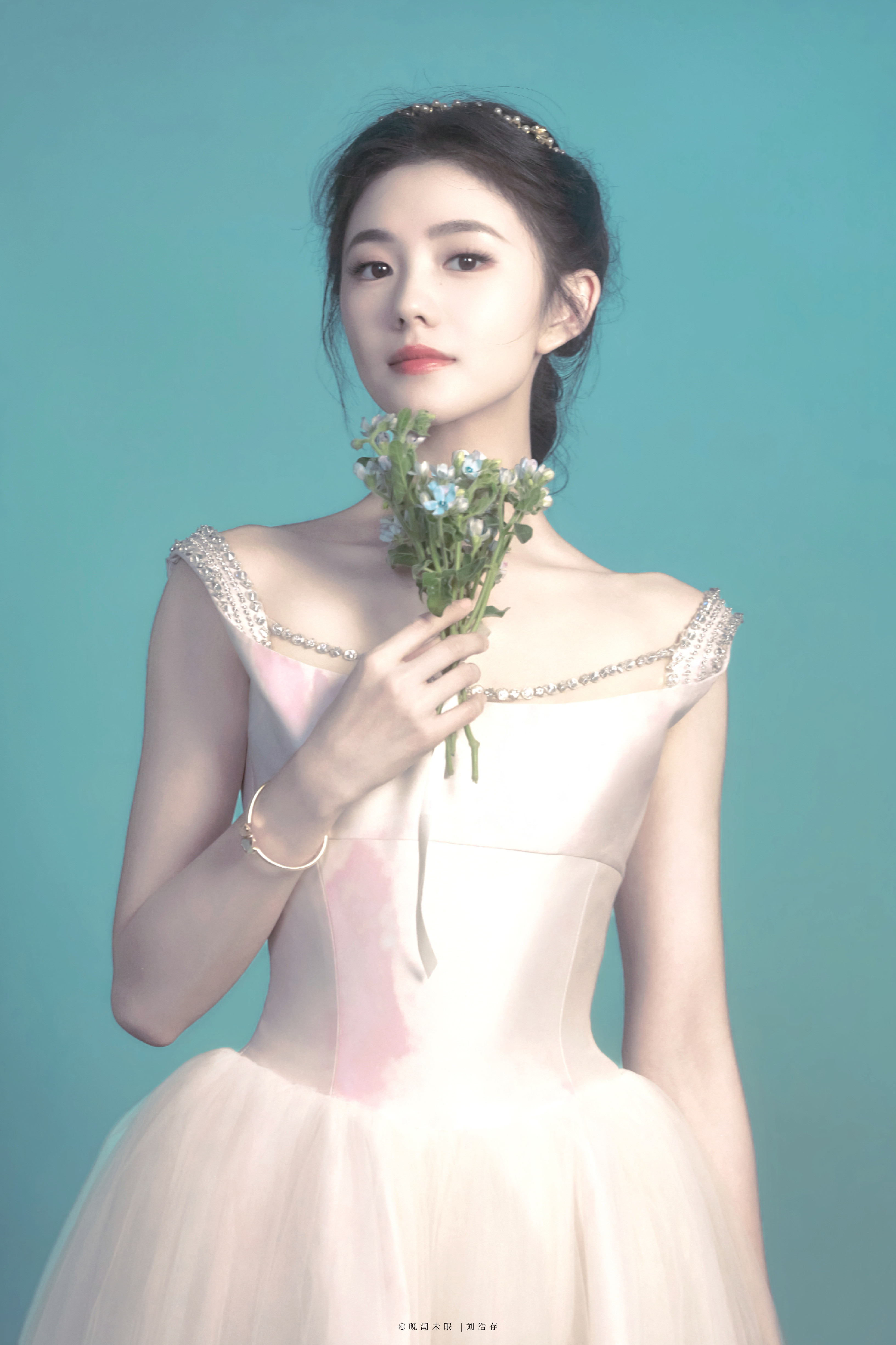 被油画封印的少女🎨刘浩存​​​