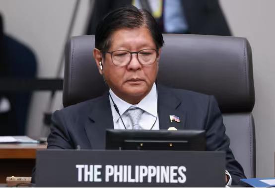 马科斯这是被亲姐背刺了！消息称，菲律宾总统马科斯的姐姐、参议员伊梅·马科斯指控自