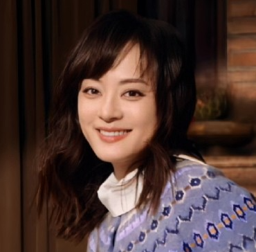 演员孙俪冲上了高位热搜这次和邓超无关而是她曾经遭遇了尴尬处境，居然连自己的团队