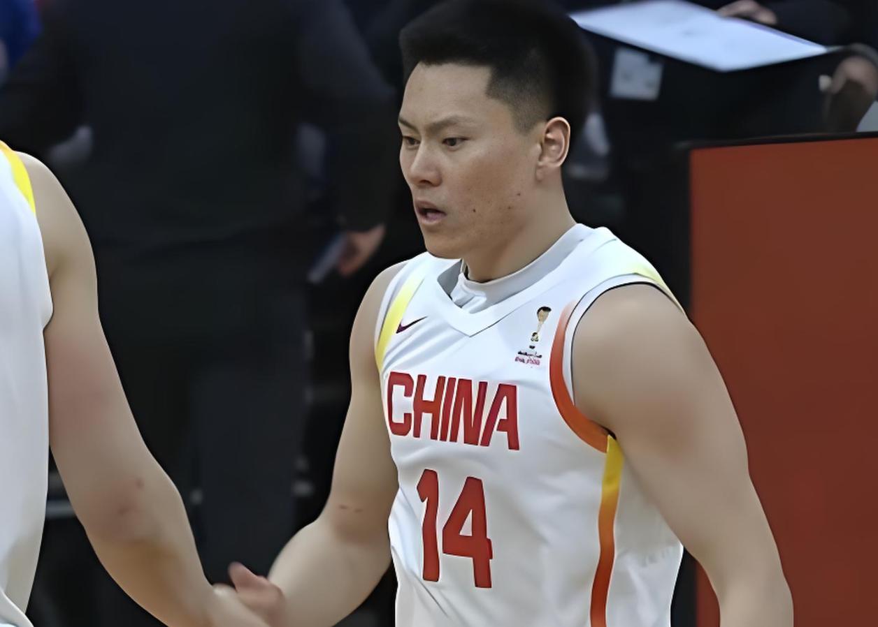 温馨！上海队特地给李弘权放长假，让其享受“奶爸”的时光中国男篮在2027年世界