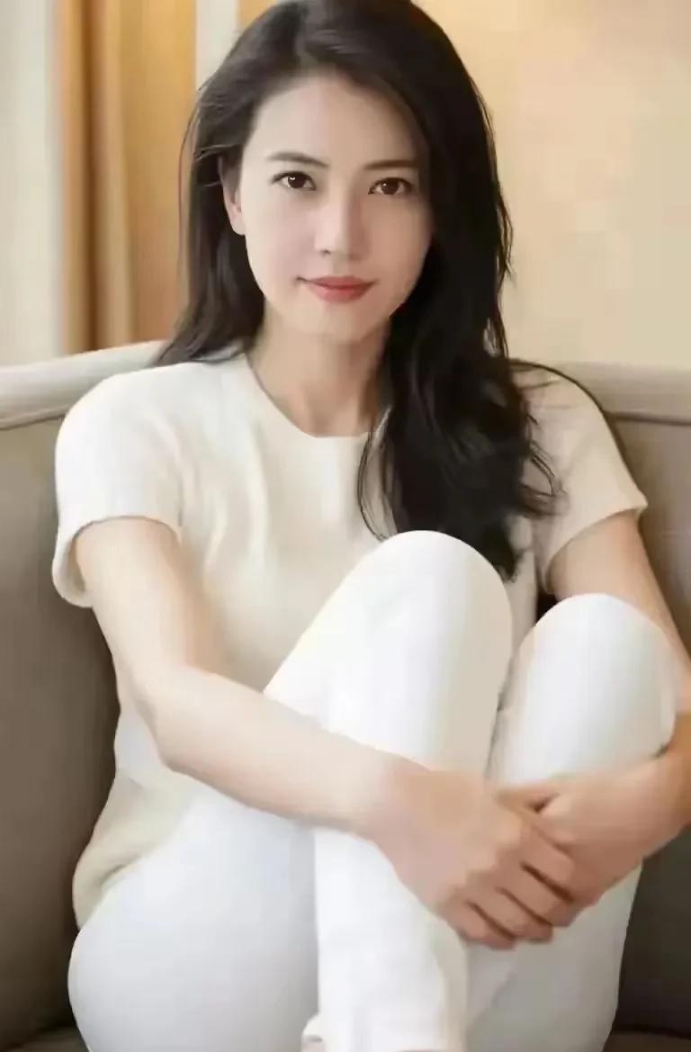 看美景、品美食、饮美酒、听美曲、赏美女，人生之幸事也，得一，心旷神怡；兼得，忘乎