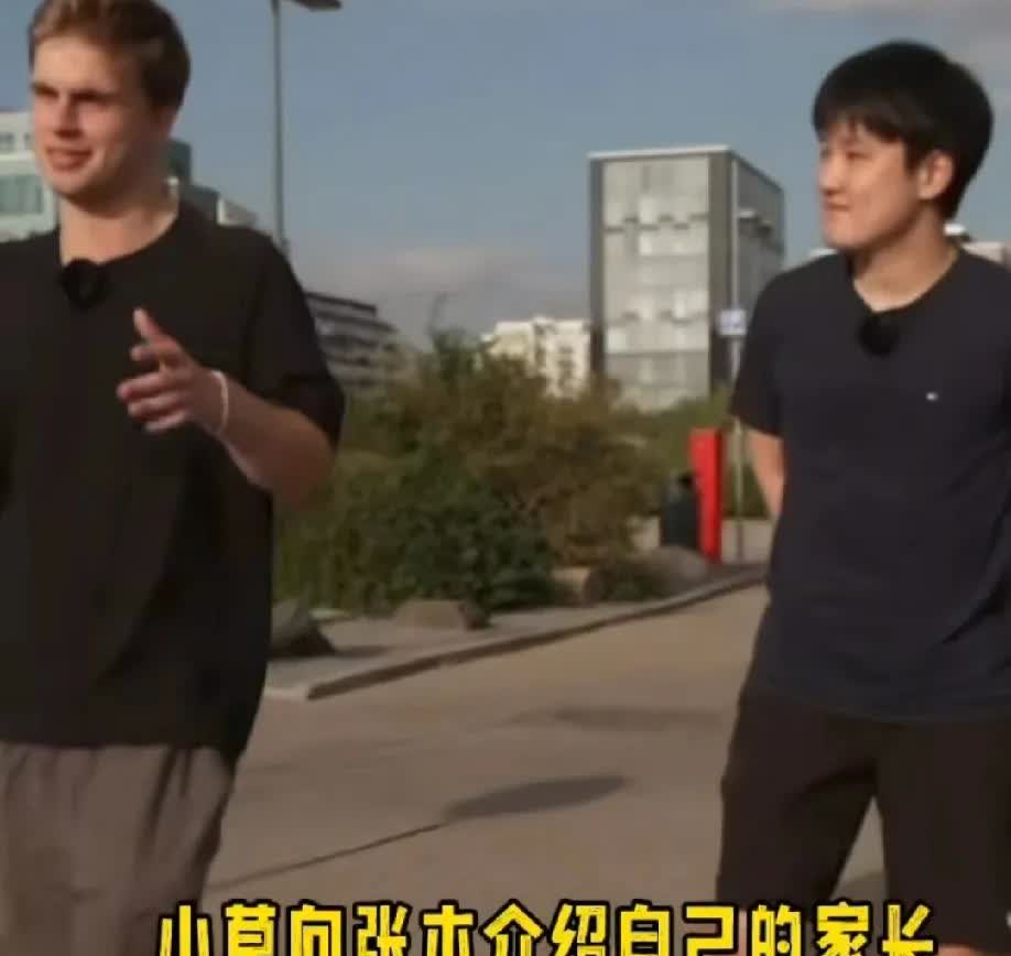 笑不活了莫雷加德在瑞典请张本智和吃寿司别人请远道而来的朋友都是吃