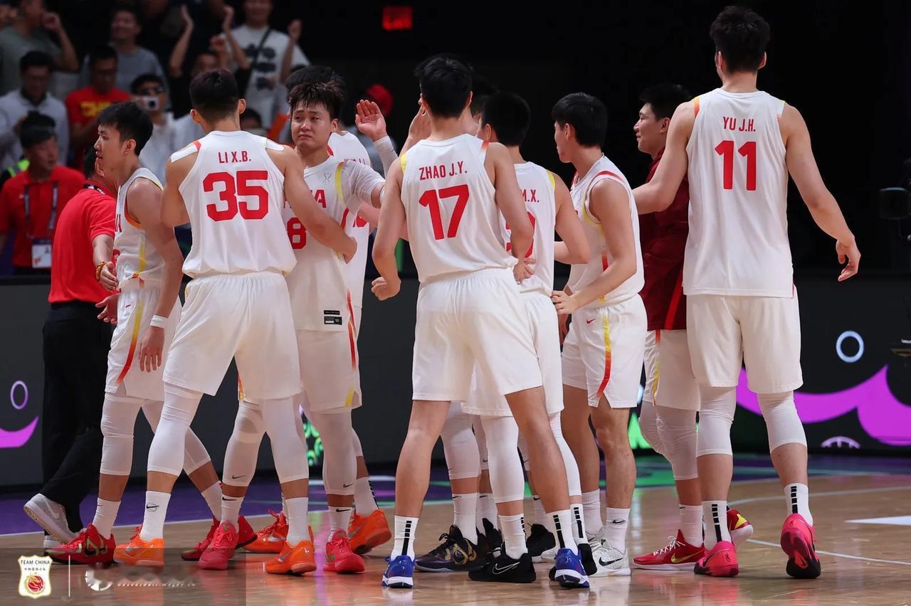 中国男篮距离创造历史就差一点点！澳大利亚男篮作为世界前四的水准，在亚洲可以说是摧