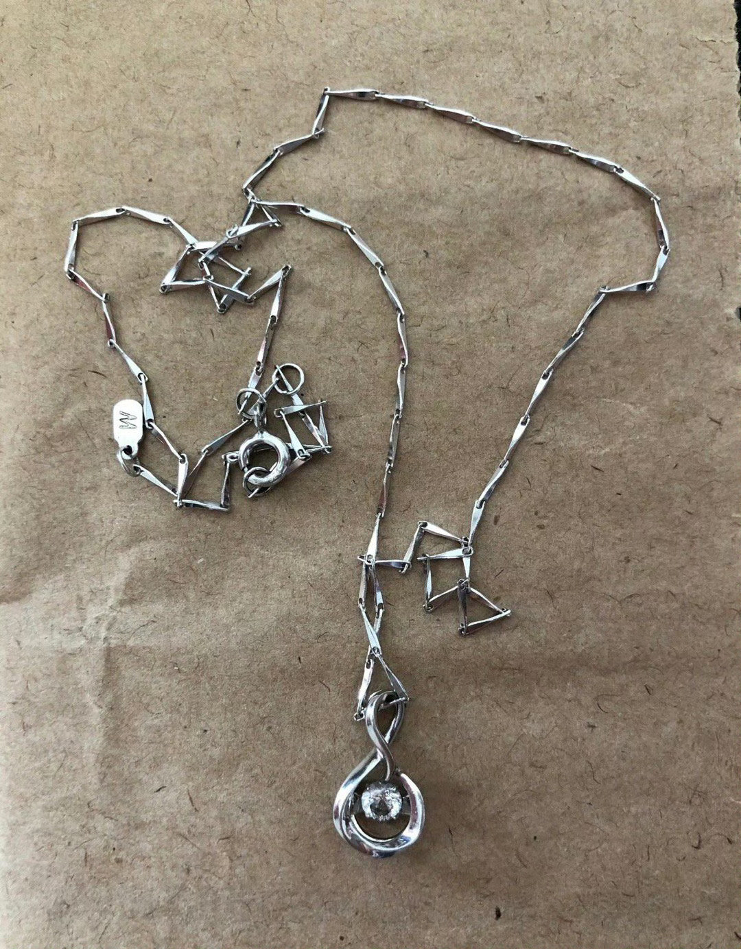 男朋友送的无包装项链，这是什么牌子？