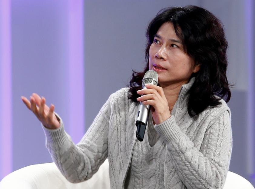 “70岁董明珠，果然高明！中秋、国庆双节前夕，格力电器董事长董明珠携总裁张伟一行