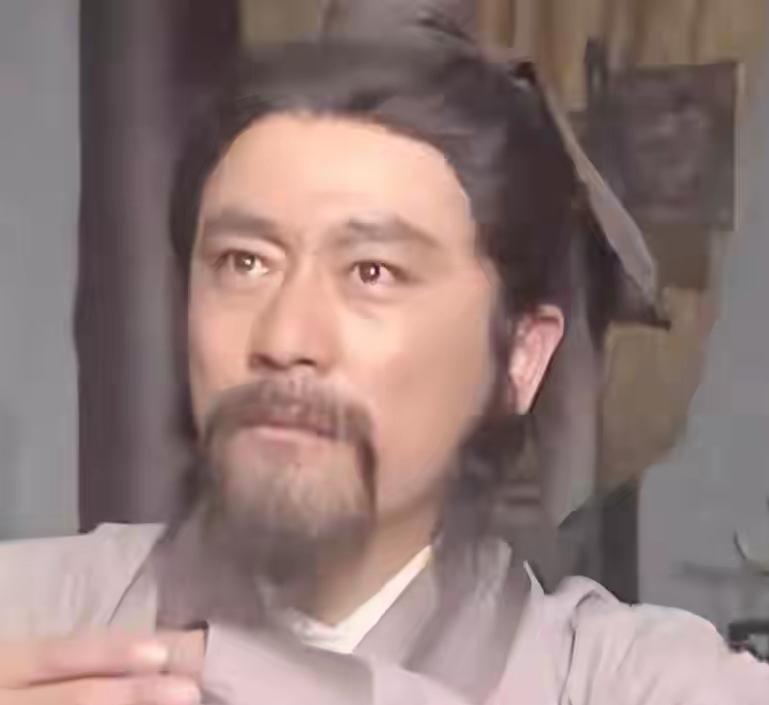 刘备只顾提拔法正，冷落另1个顶级谋士，他辅助诸葛亮胜10个李严…这个被冷落