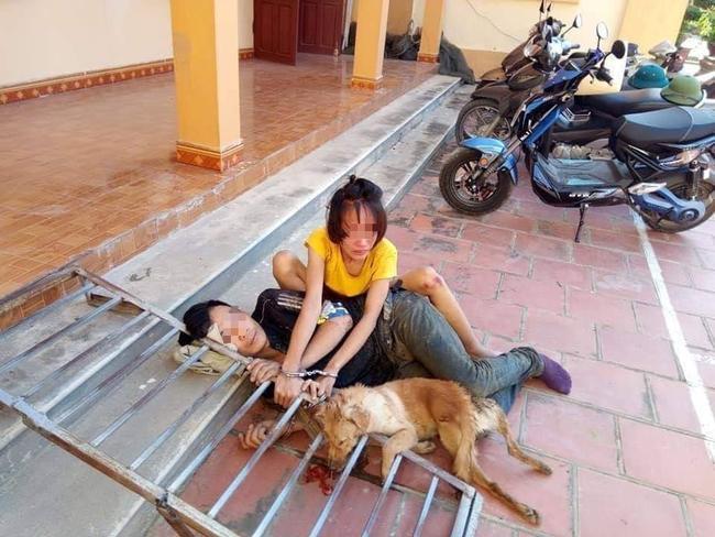 在越南偷狗现象很普遍，被抓到一顿打是跑不掉的清化省宾山市。具体来说，这对男女