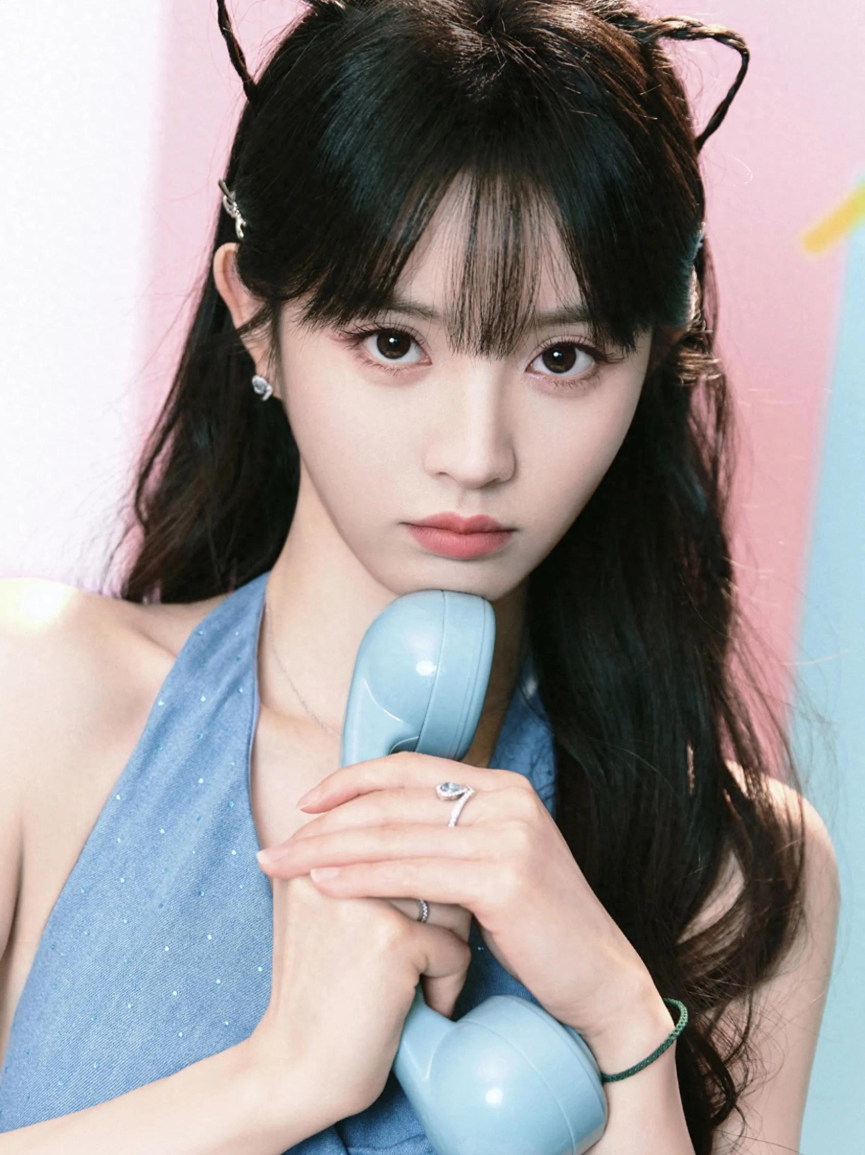 女星田曦薇甜美风采，捕捉女神的心动瞬间！