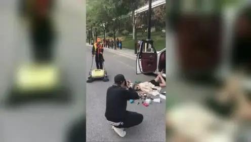 这是近期刷屏的街头真实事件（广州天河路口），不是碰瓷，也不是演。事件完整经