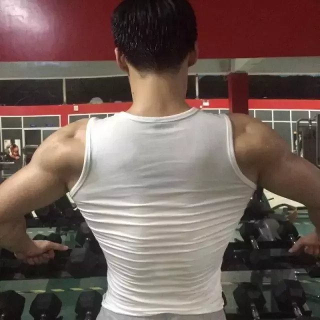 从100斤瘦竹竿变身160斤肌肉型男——只有懒到家的瘦子, 没有练不壮的
