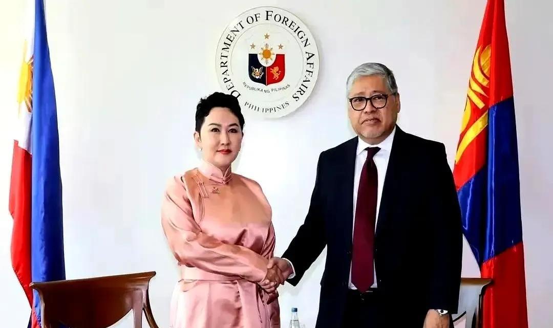 蒙古公开表示支持菲律宾在南海的诉求，中方出手反制让蒙一年损失近百亿美元据《联