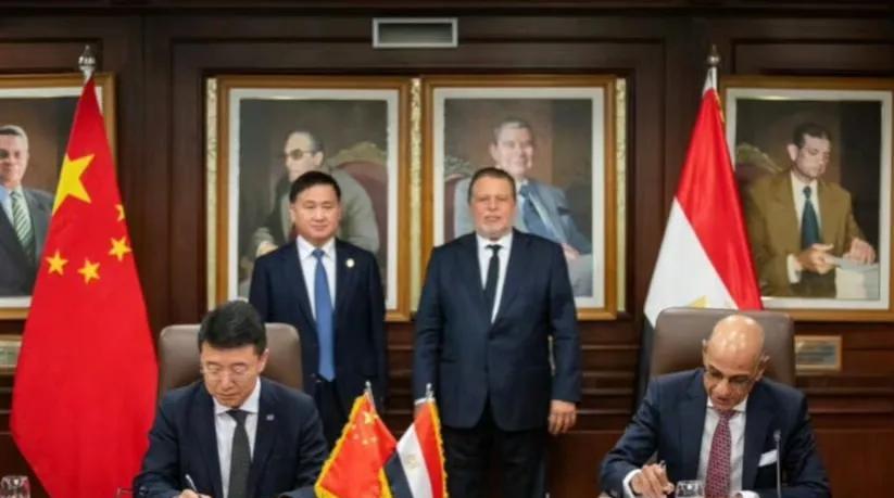 万里长城与金字塔遥相呼应！中埃两国央行行长签署了关于双边金融合作、推动本币结算的