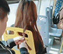 搞笑gif: 我不是故意接住的啊