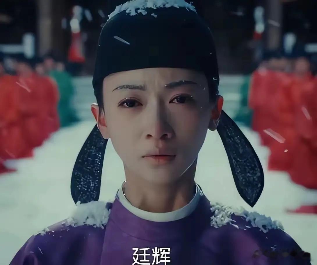 吴谨言是永远不会离开于正公司了不是于正给了她顶级的资源也不是于正还能让她大火，而
