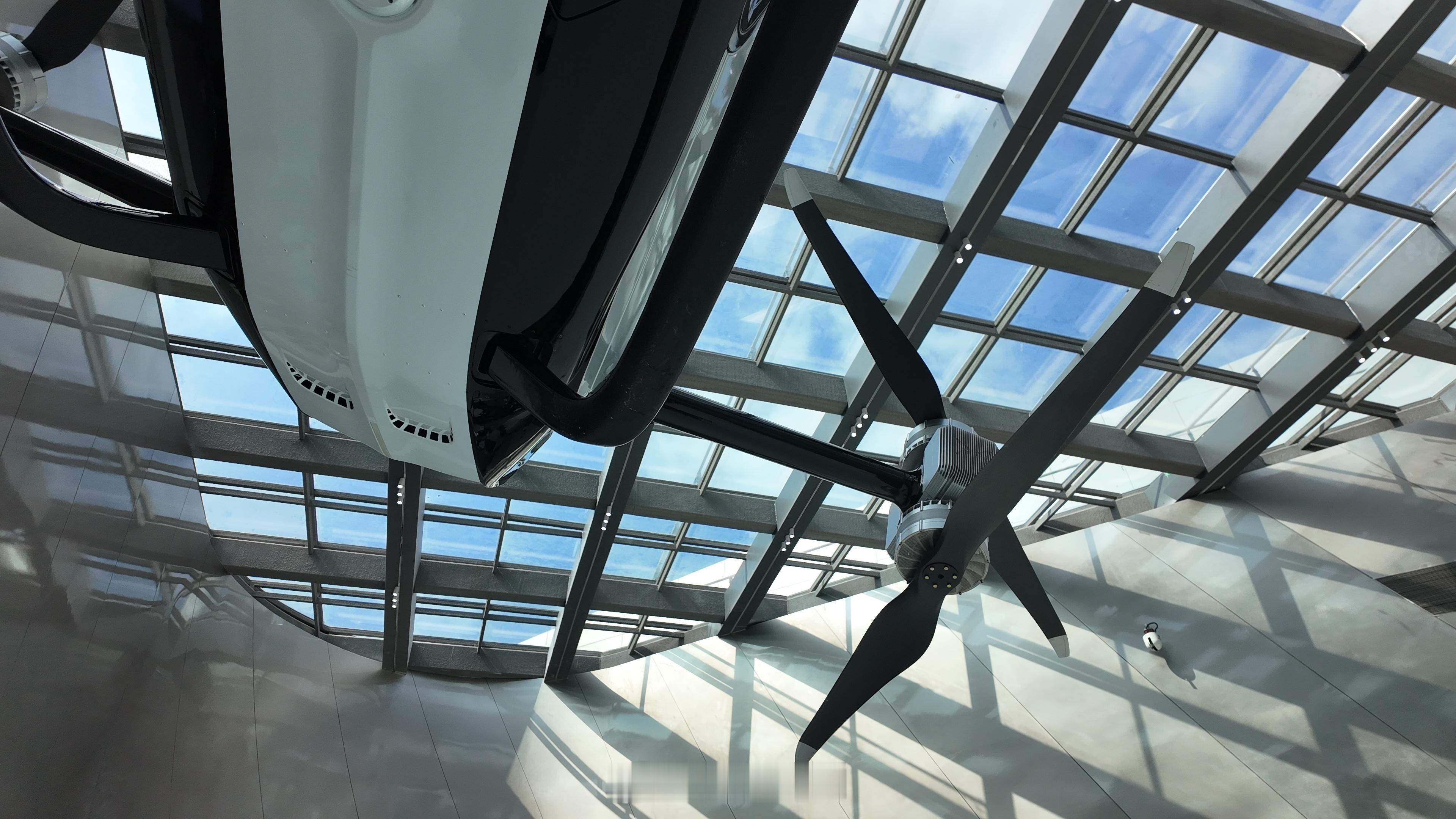 小鹏科技日优雅，看到这些是有点走不动了[doge]小鹏机器人​​​