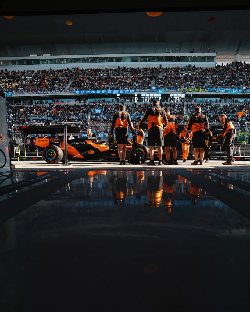 据Motorsport报道，迈凯伦两部赛车在中国大奖赛均遇到了电池问题，诺里斯赛