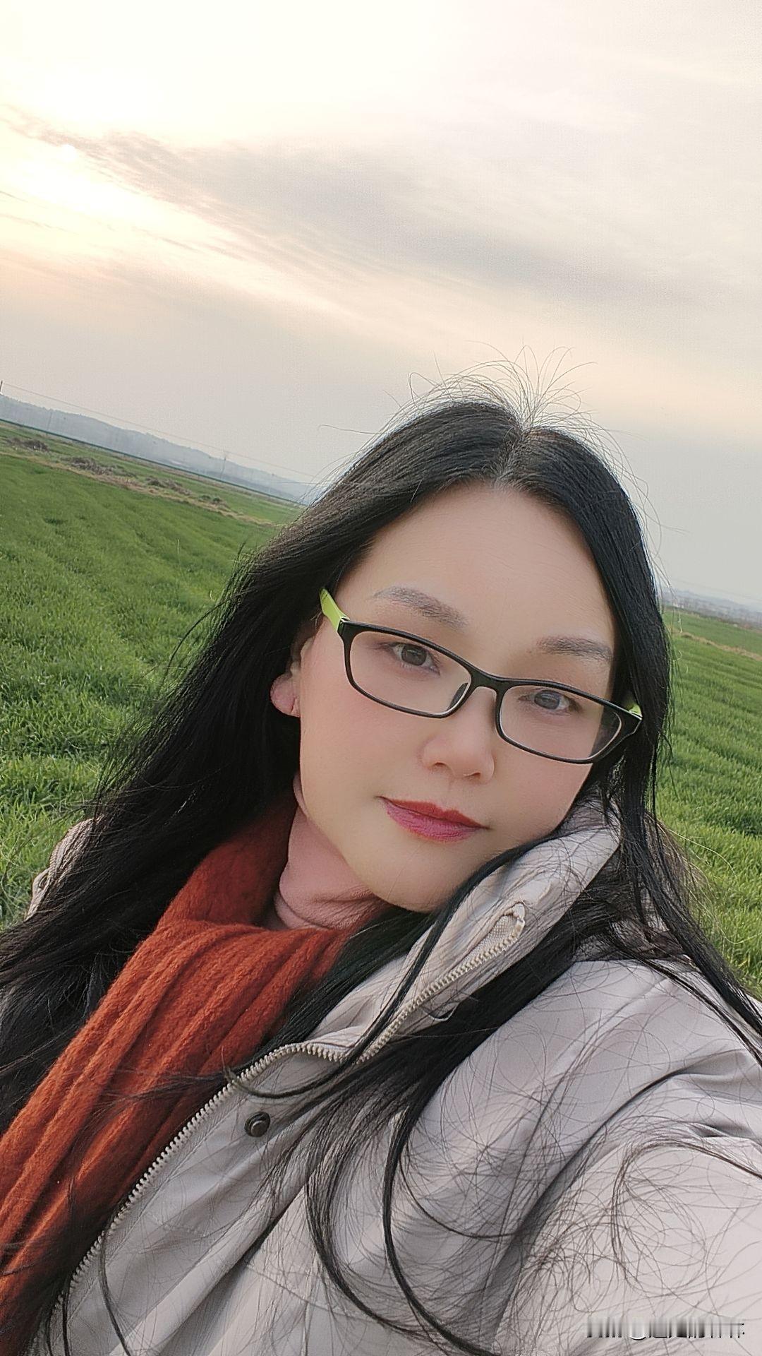 大年三十，回农村团年了农村的年，才是最浓的年味爆竹声中一岁除，春风送暖入