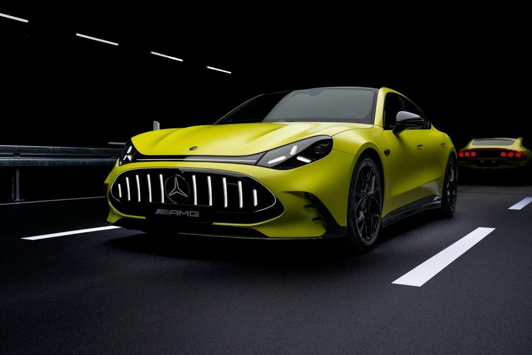 没V8还是真AMG？2秒破百+1153马力，全新纯电AMGGT四门轿跑来了！