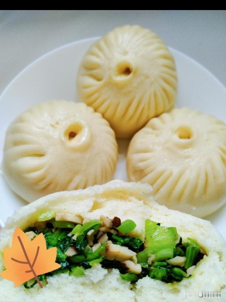 我家的早餐，99%的时候是在家里自己做，不是为了省钱，而是为了健康卫生！他那包子
