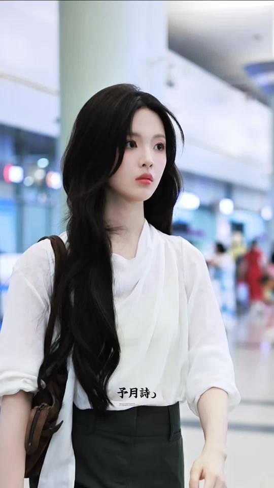 欧尼언니真的是太美了🐇