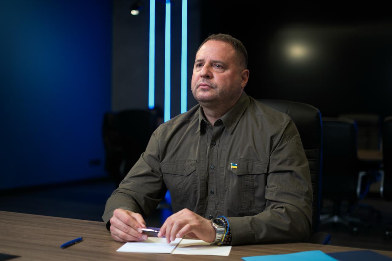 据RBC-乌克兰消息来源称，对叶尔马克的搜查可能与“迈达斯”案有关与此同时，金融