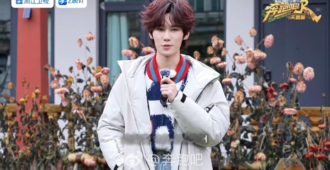 奔跑吧西藏奔跑吧当跑男团踏上西藏的土地，每一帧都是治愈系大片！蓝天映着笑脸，雪