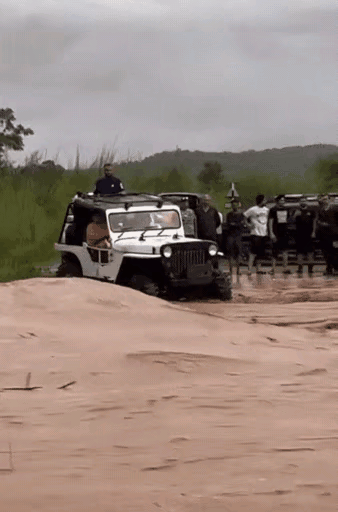 欺山莫欺水，这道理都不懂！他以为自己开的是坦克呢，结果悲剧了！人要为自己的认知买