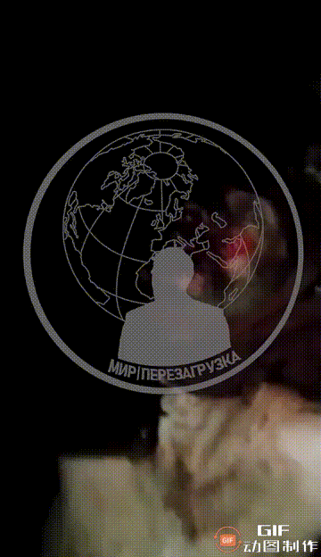 溃退的乌军士兵在红军城了结了受伤的“手足”。乌军“斯卡拉”独立步兵营第425