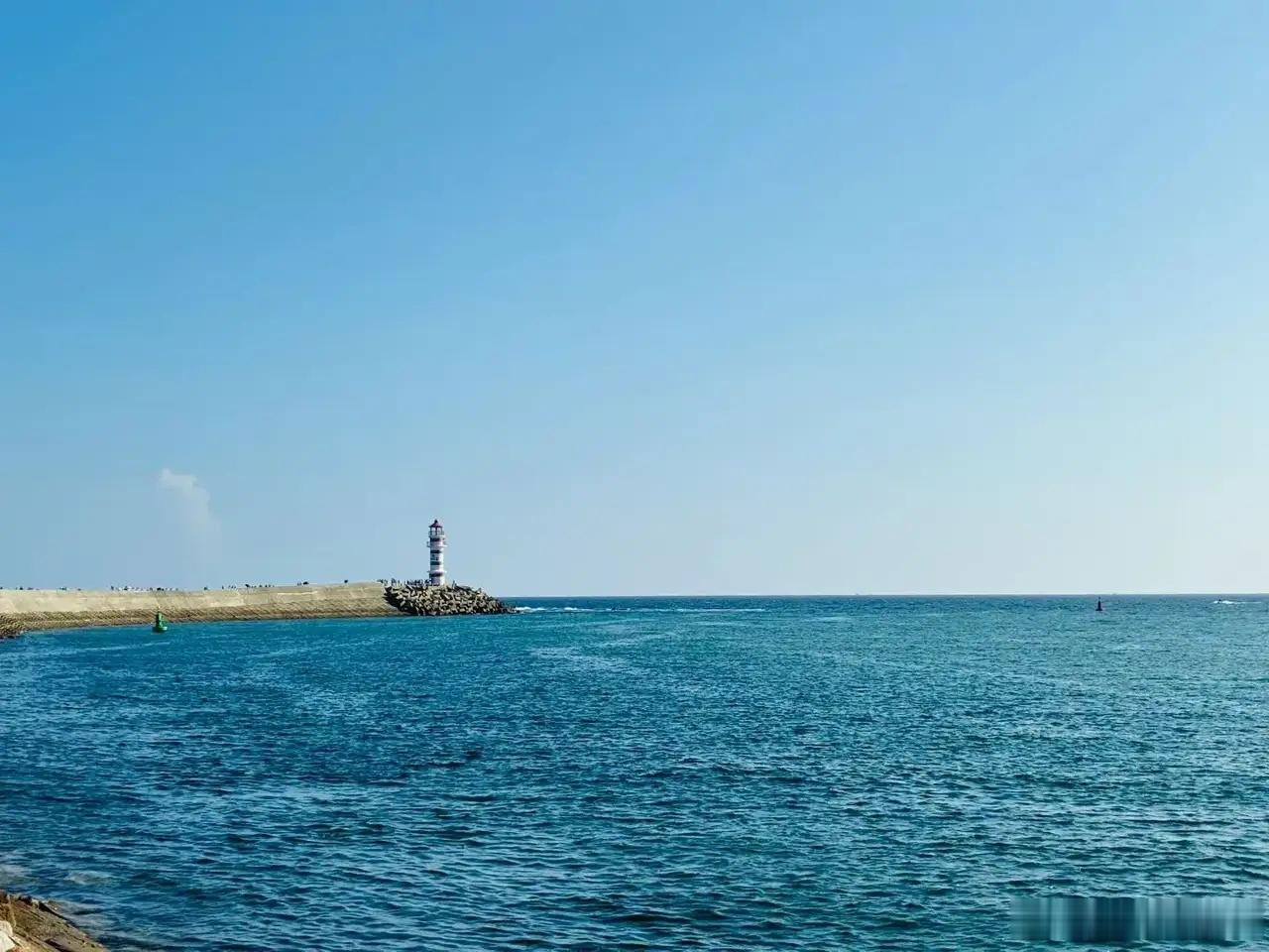 未来三年，资金持续流入流出的行业：1.流出：地产、消费、白酒、工程机械2.流入：
