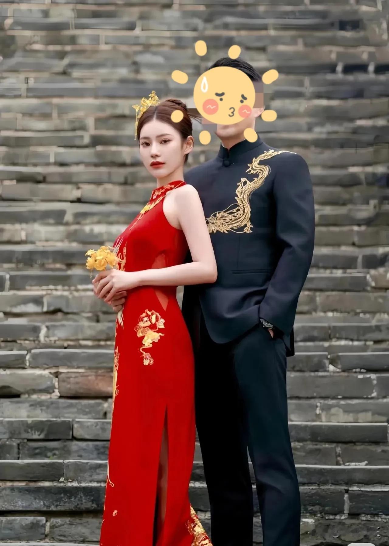 我觉得马筱梅选得这几套礼服很不错！不知道是不是太累了的原因，他俩总有种心不