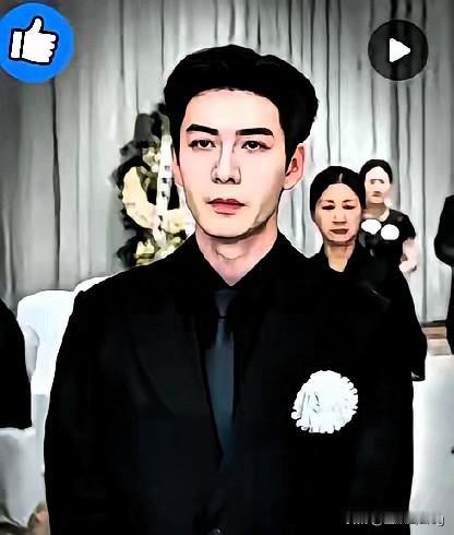 何晴葬礼上许何的平静，哪是凉薄？那是十年陪母抗癌后，最深沉的懂得！谁见过昔日