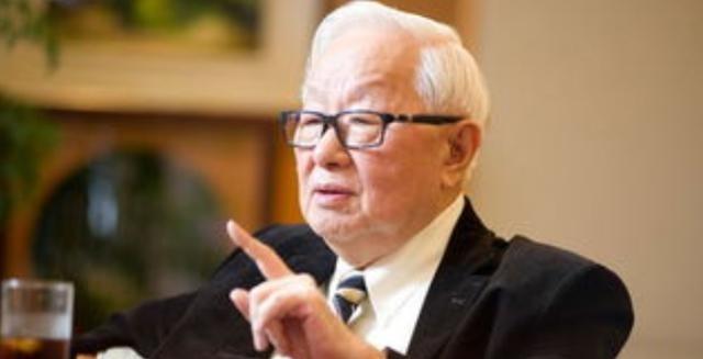 台积电创始人张忠谋，受访时曾经再次语出惊人：“我真的认为，我的国家——美国，仍然