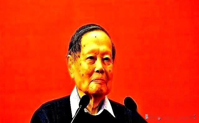 太意外了杨振宁走前立遗嘱，合葬的不是翁帆，也不是什么特殊地方，而是父母和弟弟，