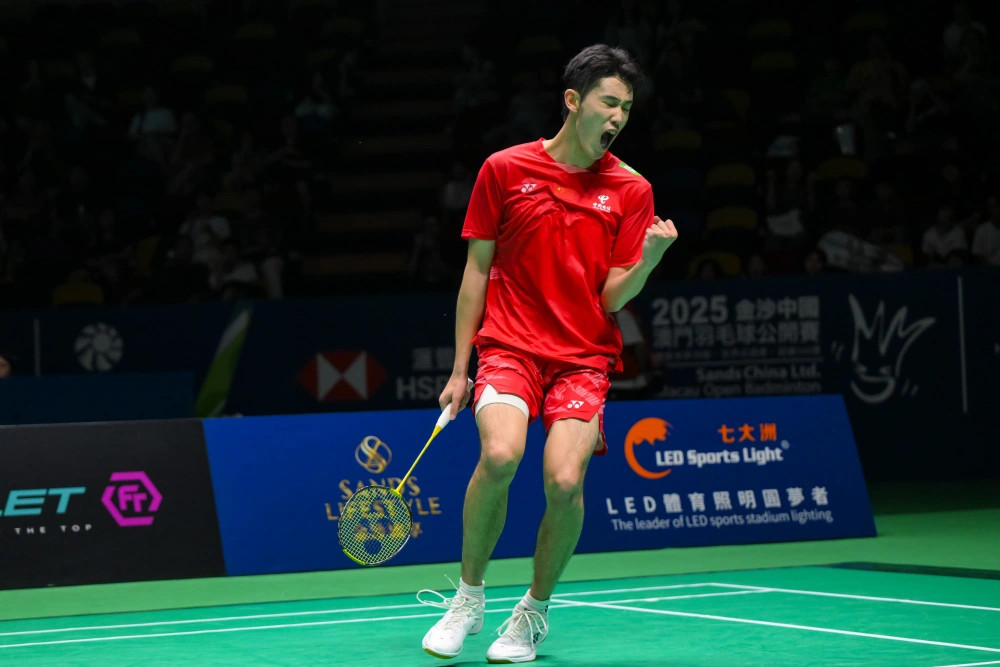 胡哲安🇨🇳21-18、17-21、21-18🇯🇵田中涌士下轮：胡哲安