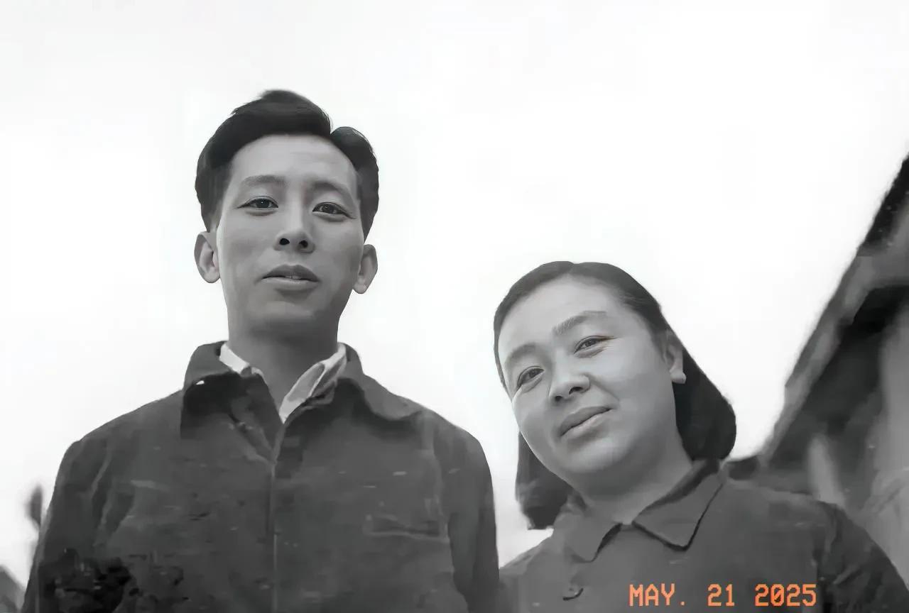 1937年，33岁女作家丁玲爱上20岁的下属陈明。陈明嫌她太老，情急之下娶了一个